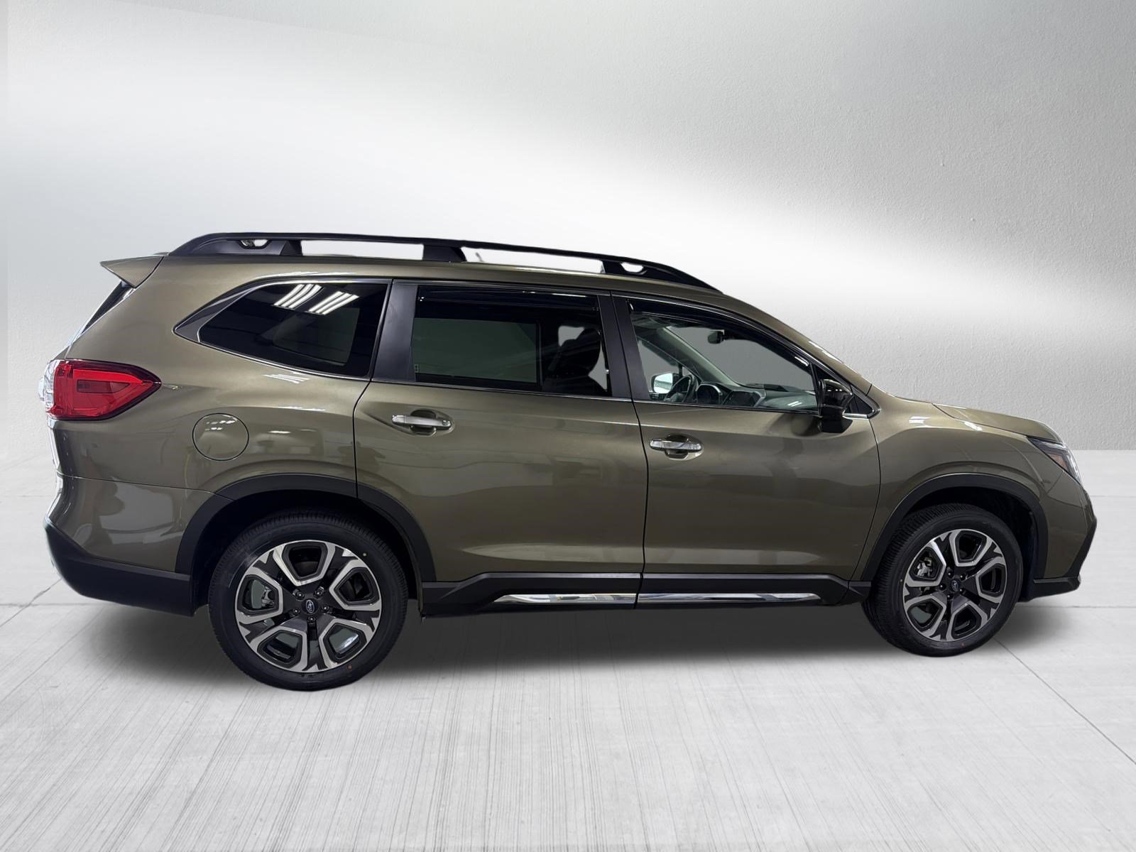 Certified 2025 Subaru Ascent Touring AWD/4WD image 8