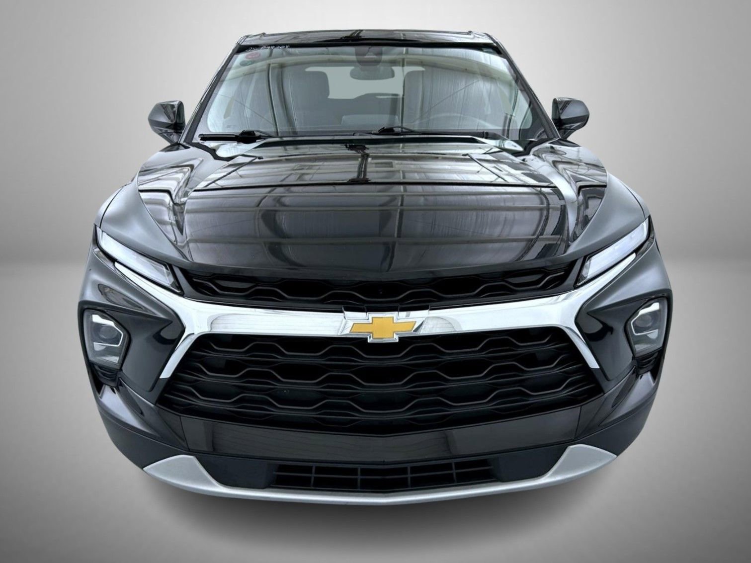 Used 2025 Chevrolet Blazer LT AWD/4WD image 2