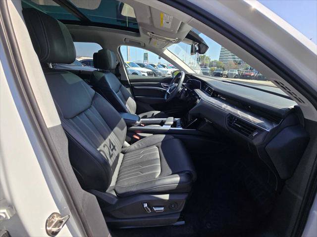 Used 2024 Audi Q8 e-tron Prestige w/ Prestige Package AWD/4WD image 11