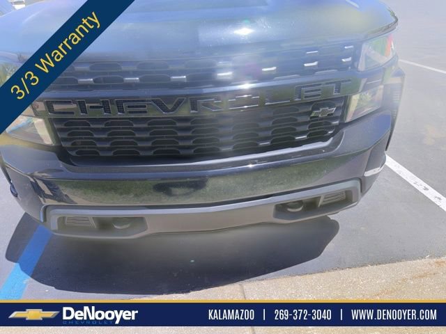 Used 2020 Chevrolet Silverado 1500 Custom w/ Custom Value Package AWD/4WD image 1