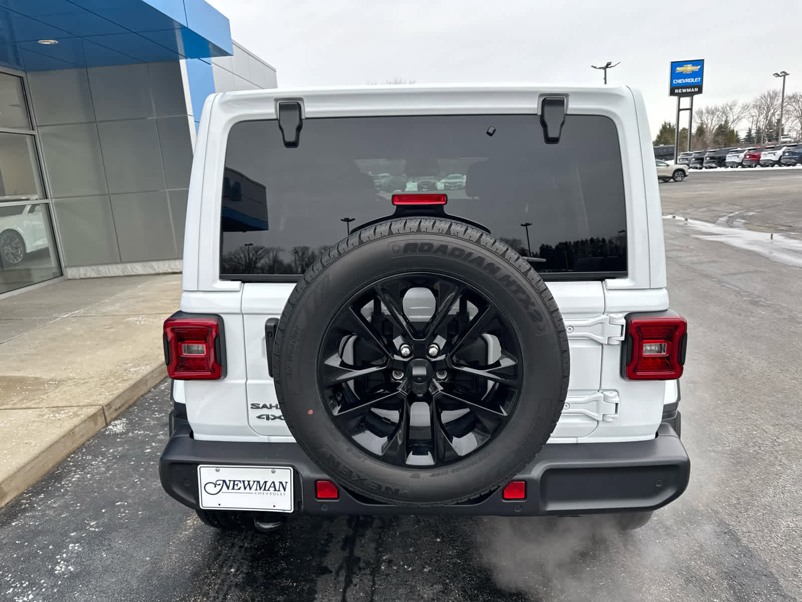 Used 2025 Jeep Wrangler Sahara w/ Safety Group image 8