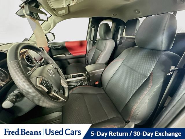Used 2022 Toyota Tacoma SR5 AWD/4WD image 26