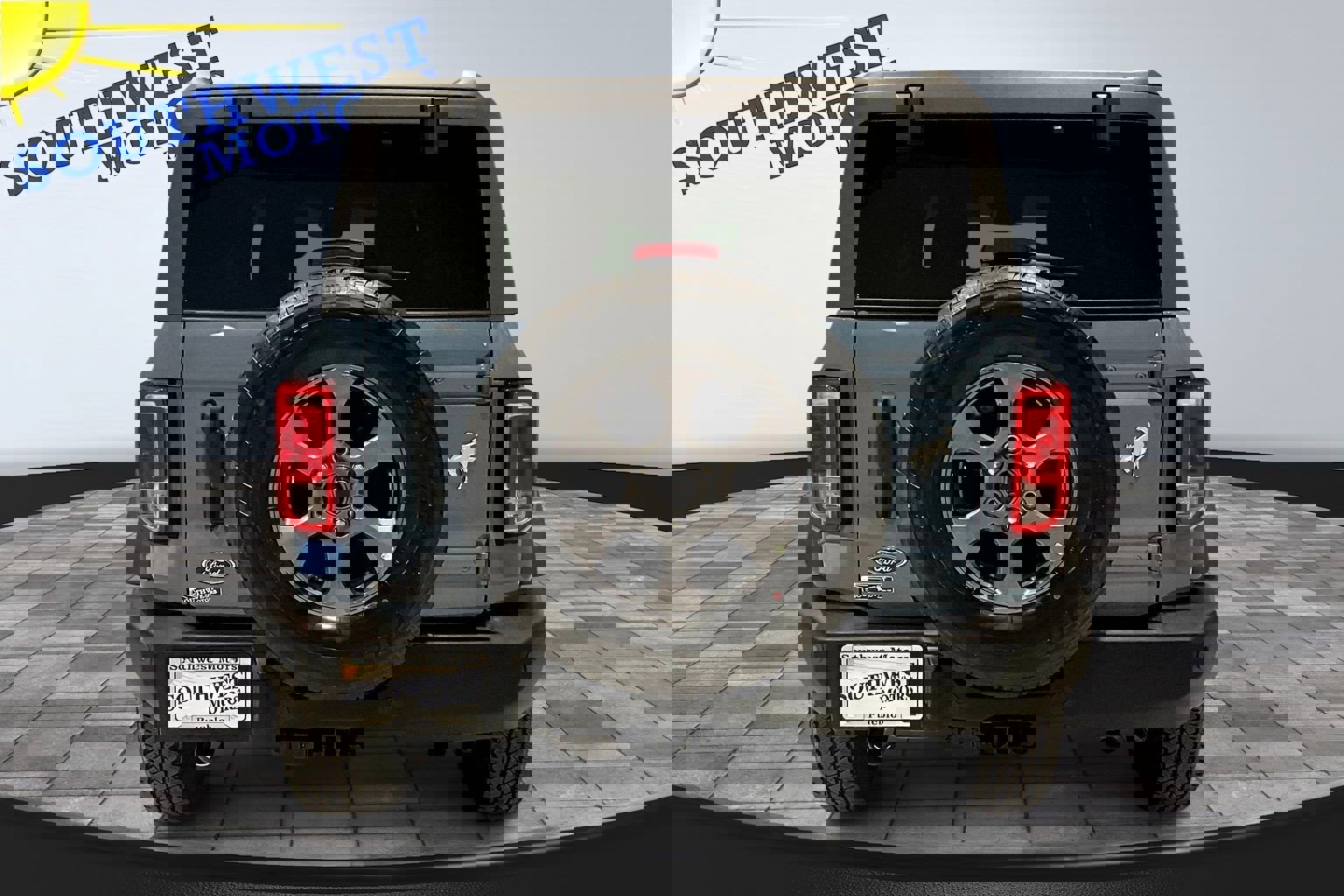 Used 2024 Ford Bronco Big Bend image 5