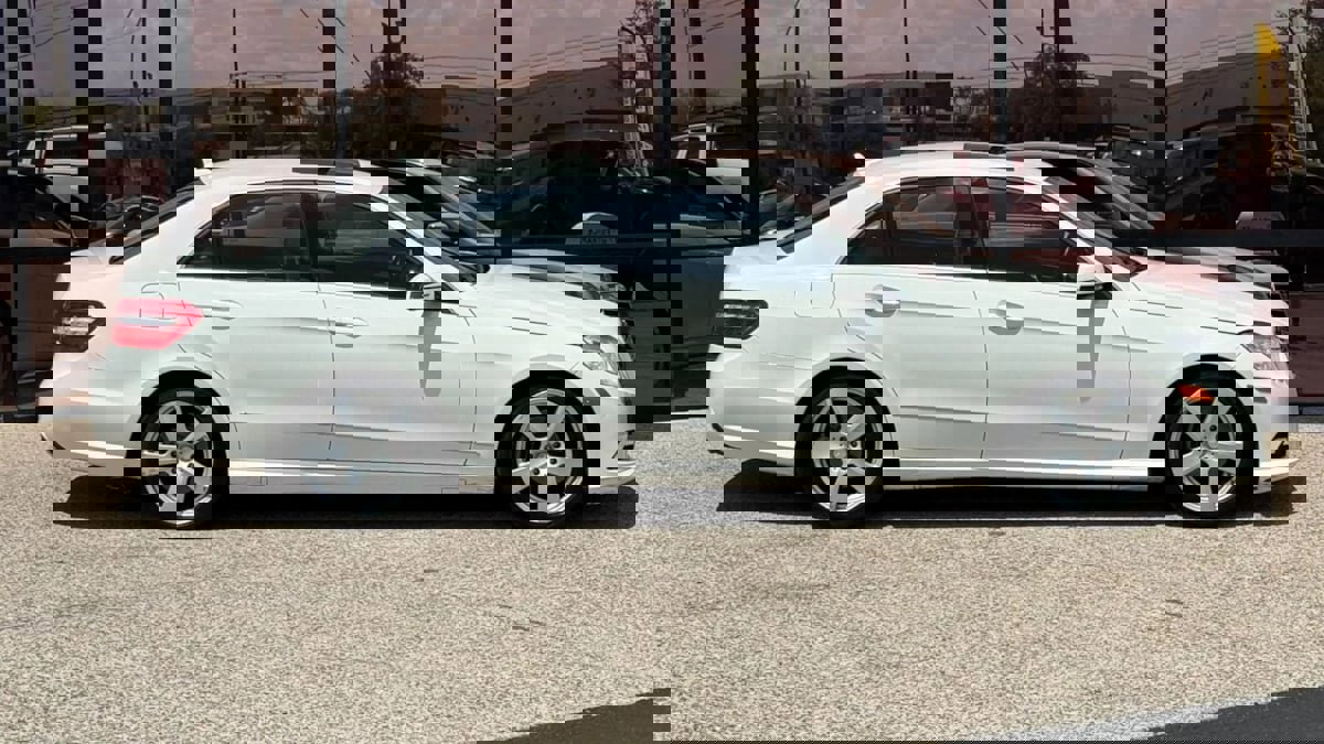 Used 2011 Mercedes-Benz E 350 Sport image 19