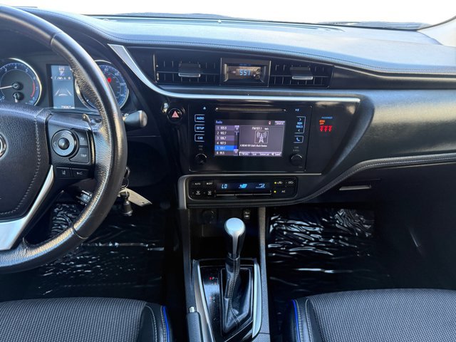 Used 2018 Toyota Corolla SE image 15