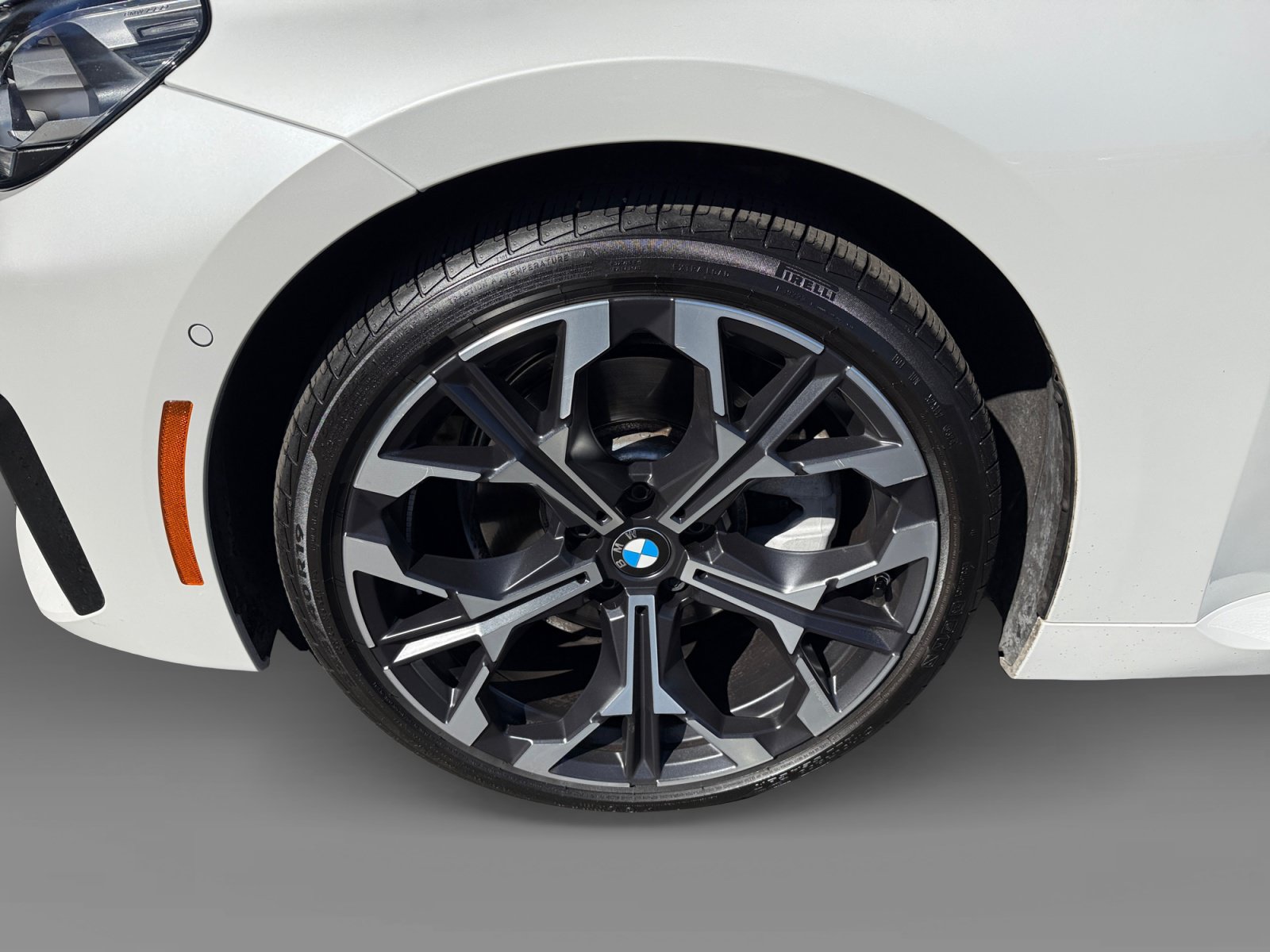 Used 2025 BMW 230i Coupe w/ Convenience Package RWD image 9