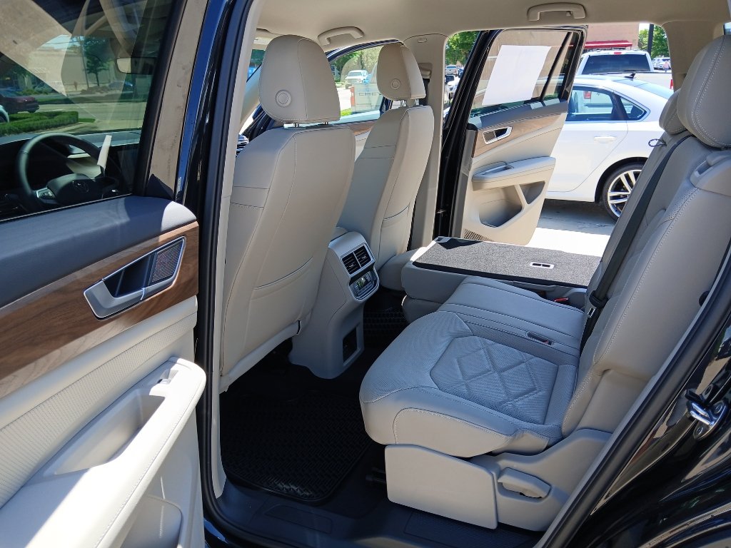 New 2026 Volkswagen Atlas SE FWD image 19