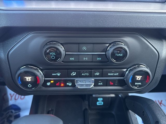 New 2025 Ford Bronco Outer Banks w/ Sasquatch Package AWD/4WD image 32
