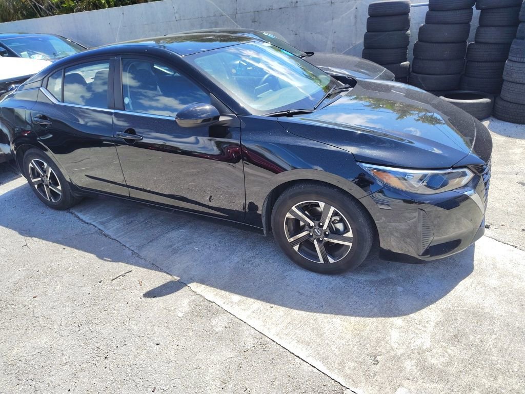 Used 2025 Nissan Sentra SV FWD image 1