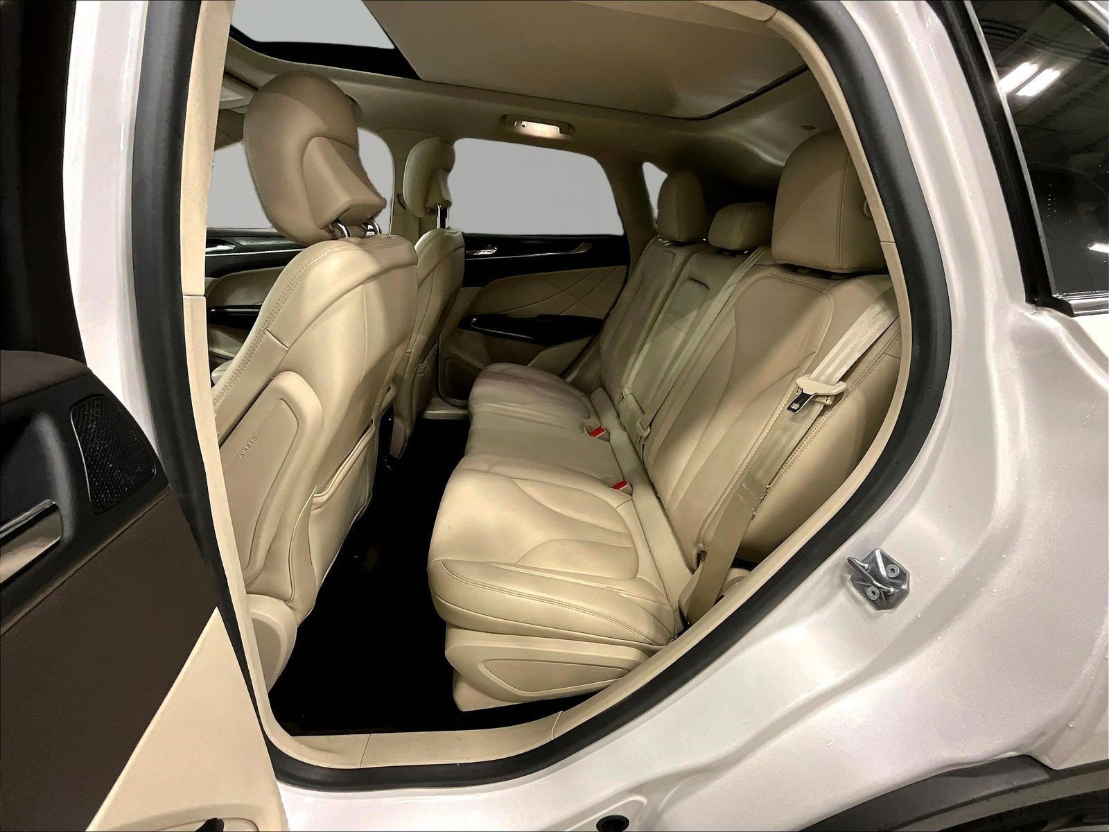 Used 2017 Lincoln MKC Reserve w/ Technology Package AWD/4WD image 22