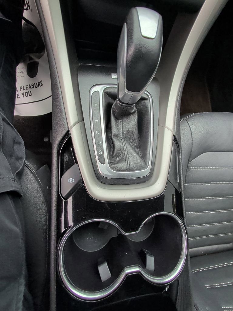Used 2014 Ford Fusion SE w/ Equipment Group 202A FWD image 22