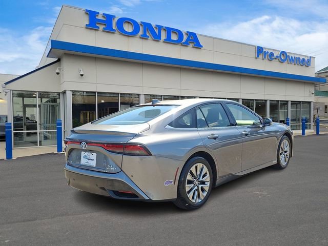 Used 2022 Toyota Mirai XLE w/ Advanced Technology Package image 4