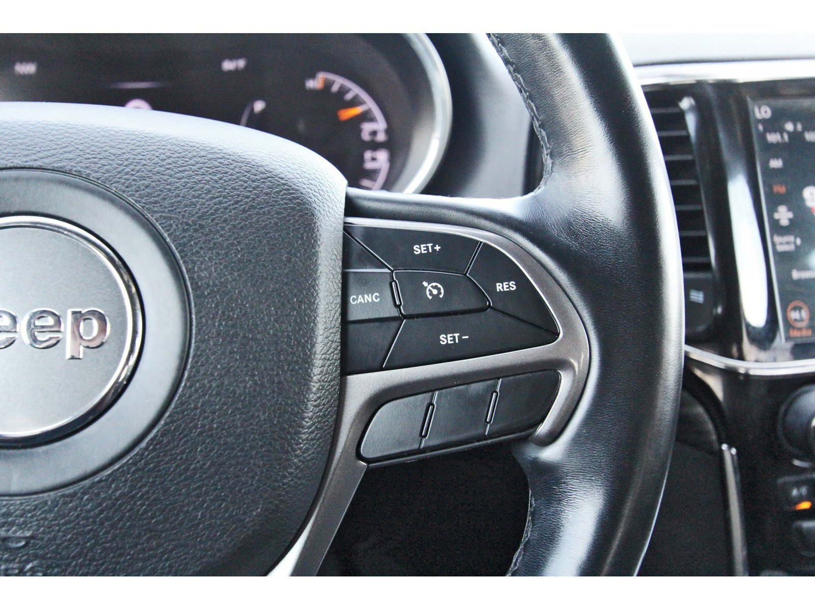Used 2021 Jeep Grand Cherokee Freedom Edition RWD image 23