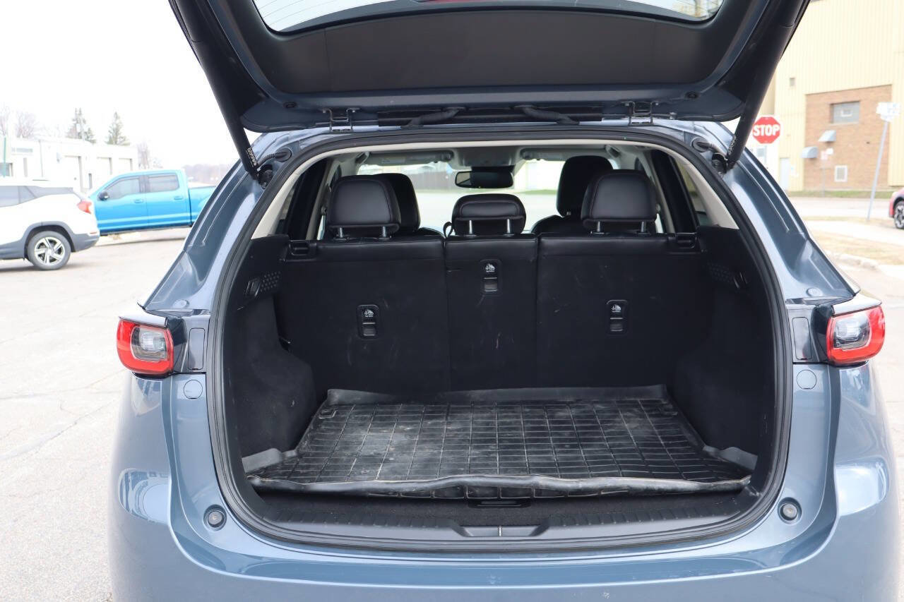 Used 2023 MAZDA CX-5 Carbon Edition image 7