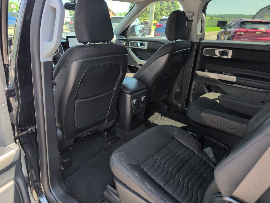 Used 2020 Ford Explorer XLT AWD/4WD image 13