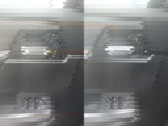 New 2026 GMC Acadia Denali w/ Super Cruise Package image 33