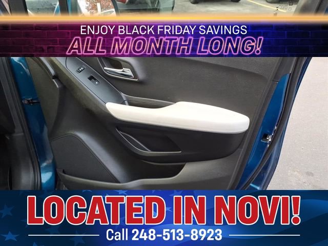 Used 2020 Chevrolet Trax LT w/ LT Convenience Package image 18