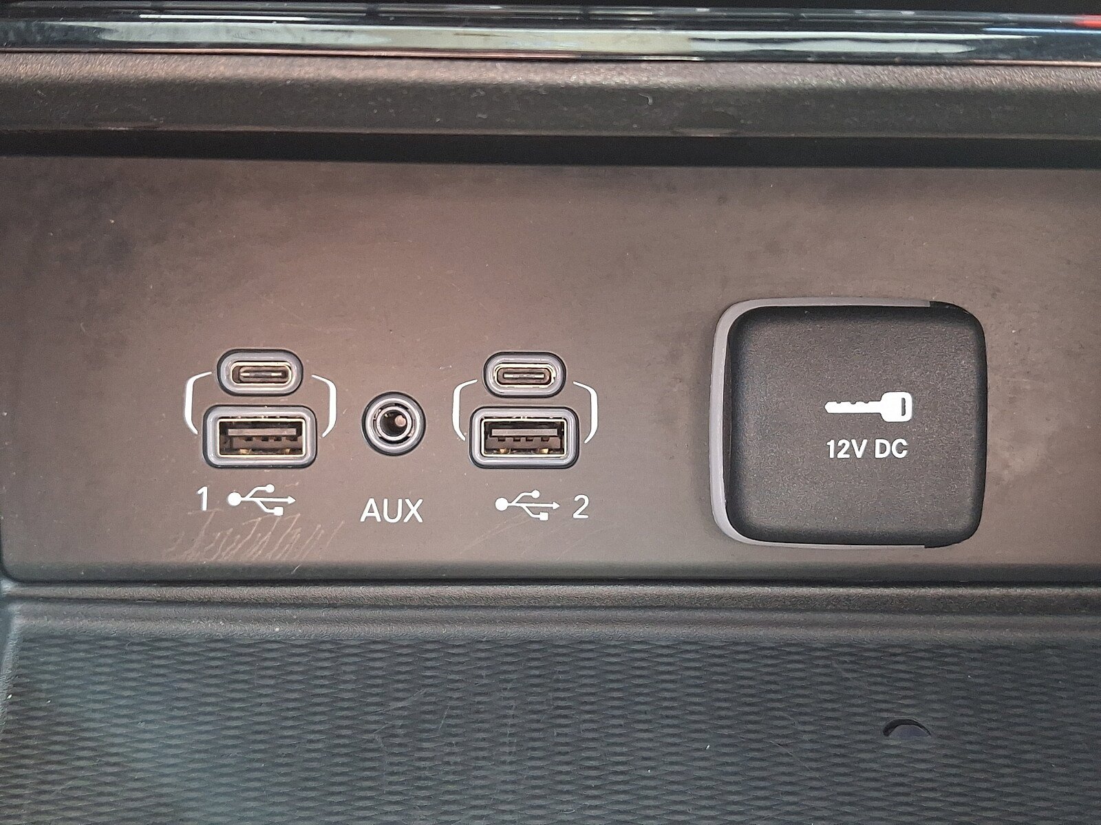Used 2023 Jeep Grand Cherokee Altitude image 25