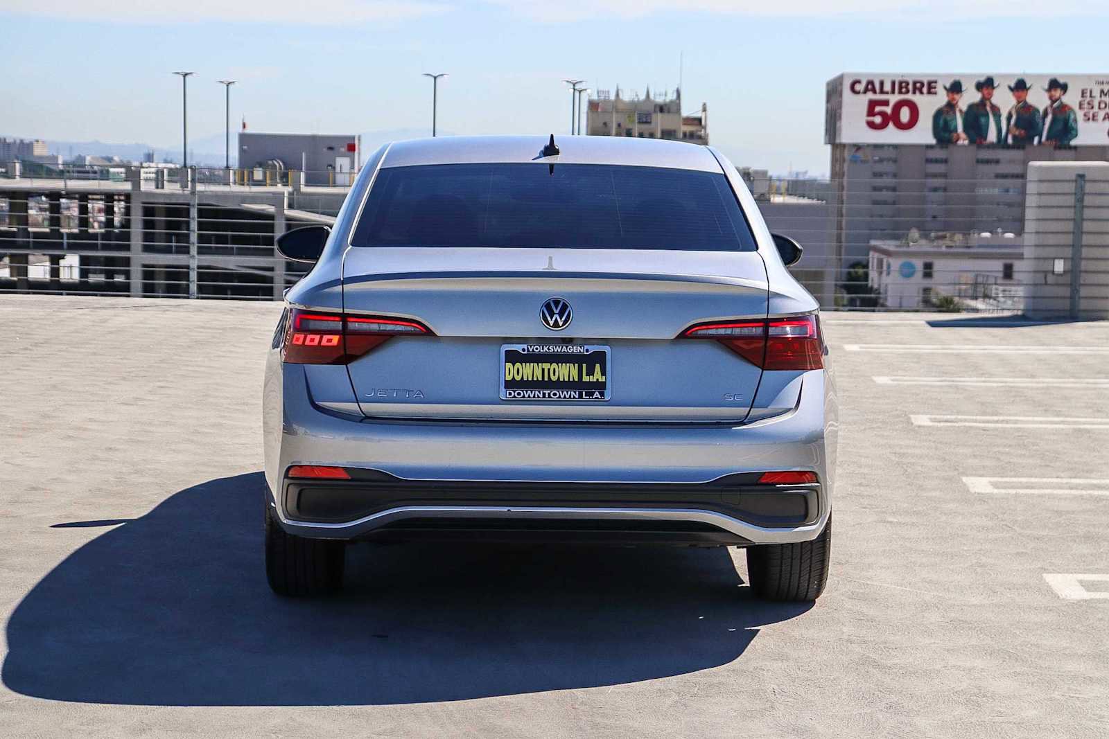 Certified 2022 Volkswagen Jetta SE image 5