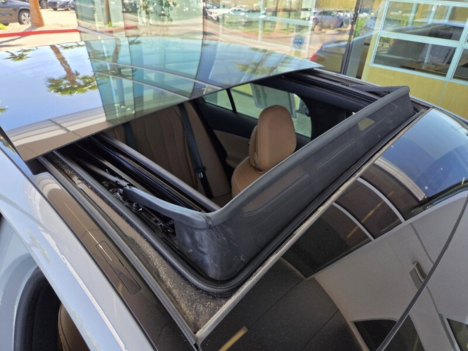 Certified 2024 Mercedes-Benz E 350 4MATIC Sedan w/ MBUS Superscreen Package image 21