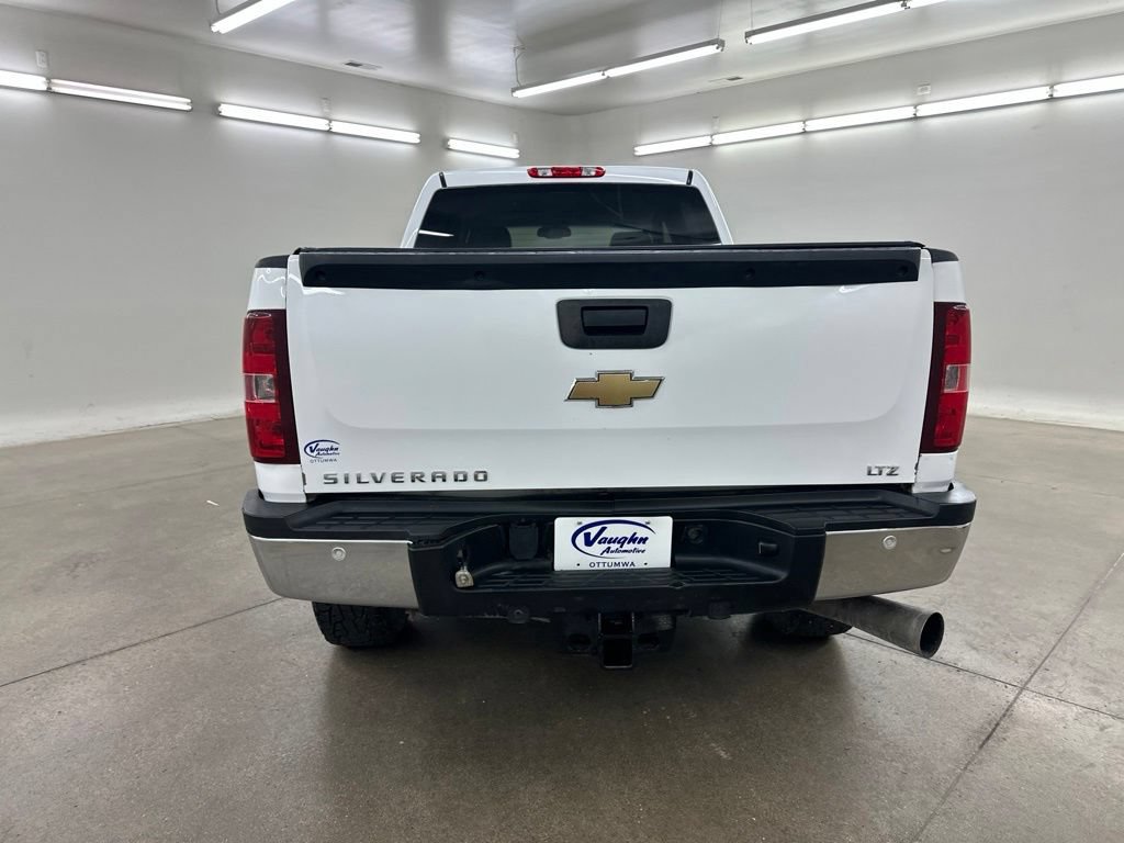 Used 2011 Chevrolet Silverado 2500 LTZ w/ Snow Plow Prep Package AWD/4WD image 10