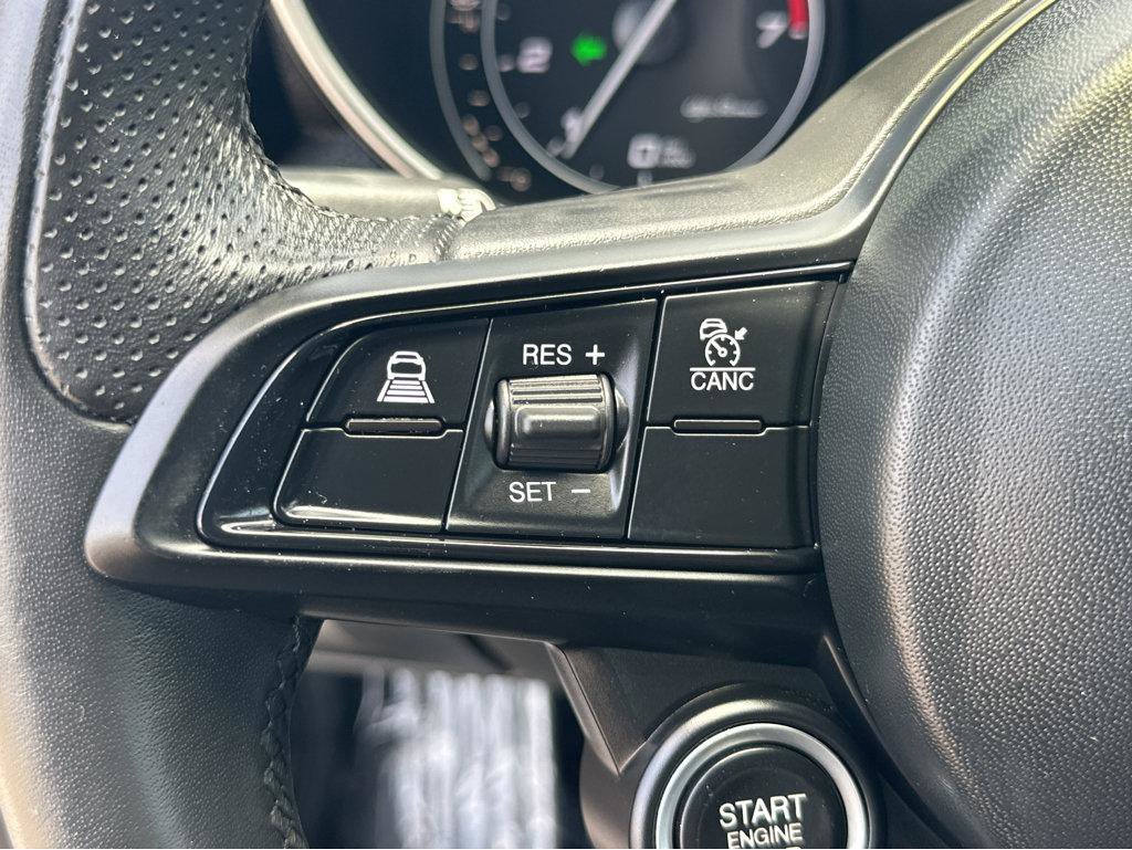 Used 2022 Alfa Romeo Giulia Ti RWD image 22