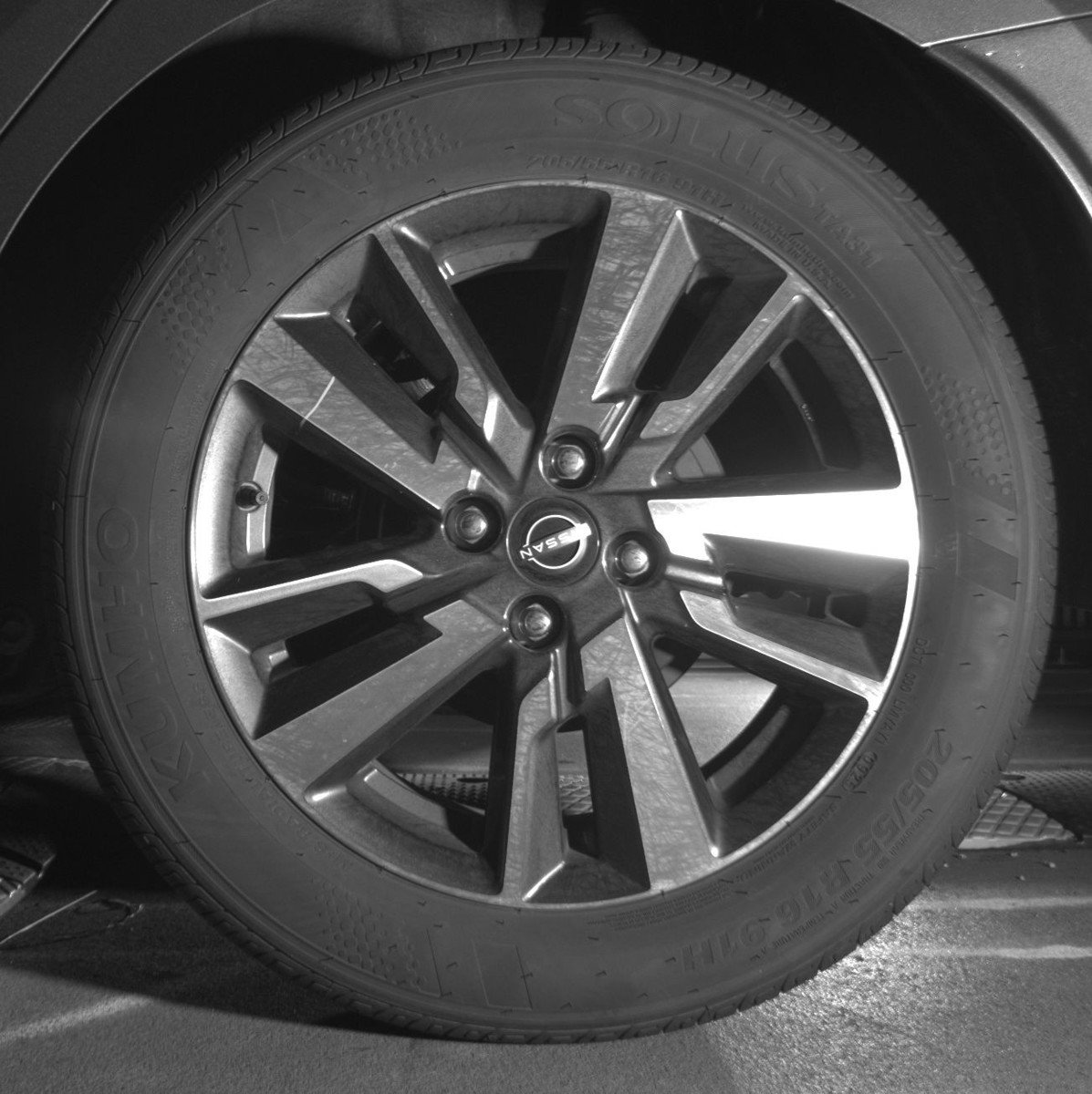 Used 2025 Nissan Versa SV image 14