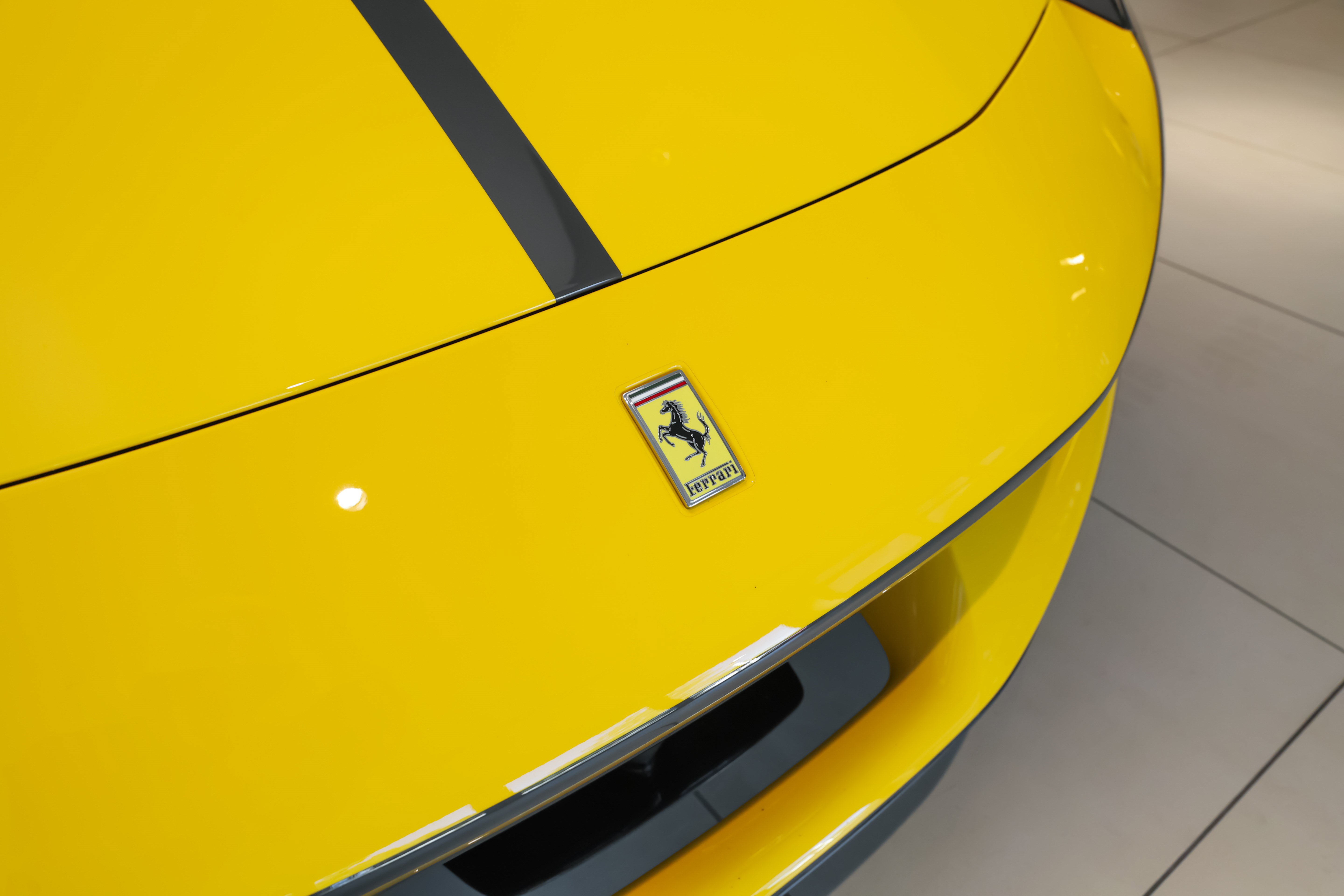 Used 2023 Ferrari 296 GTB RWD image 19
