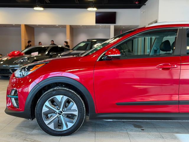 Used 2022 Kia Niro EX Premium image 8