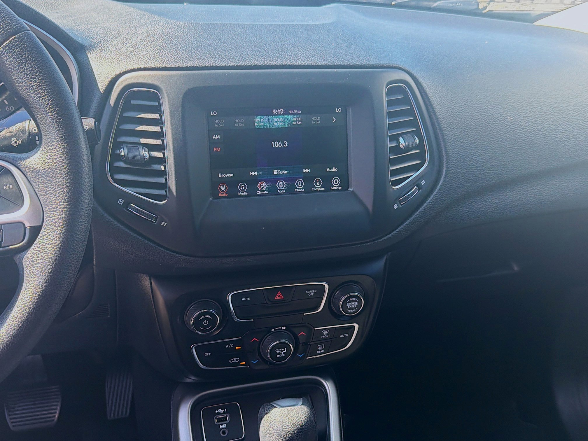 Used 2019 Jeep Compass Sport FWD image 12