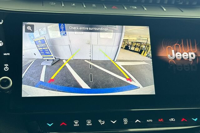 New 2026 Jeep Grand Cherokee Limited AWD/4WD image 17