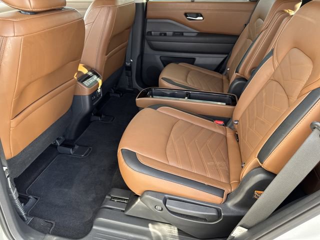 Certified 2023 Nissan Pathfinder Platinum image 13