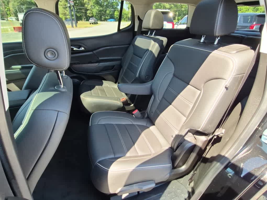 Used 2023 GMC Acadia Denali w/ Denali Ultimate Package AWD/4WD image 10