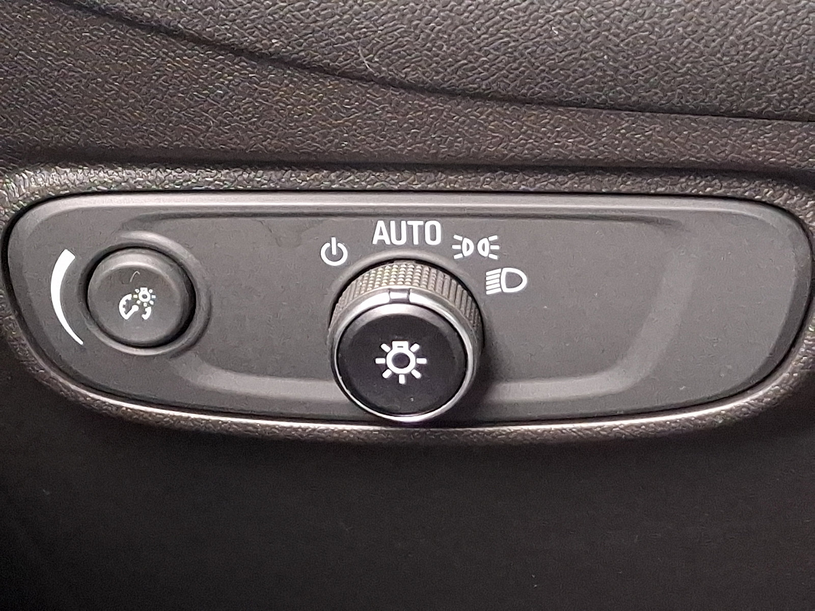 Certified 2023 Chevrolet Equinox LS image 25