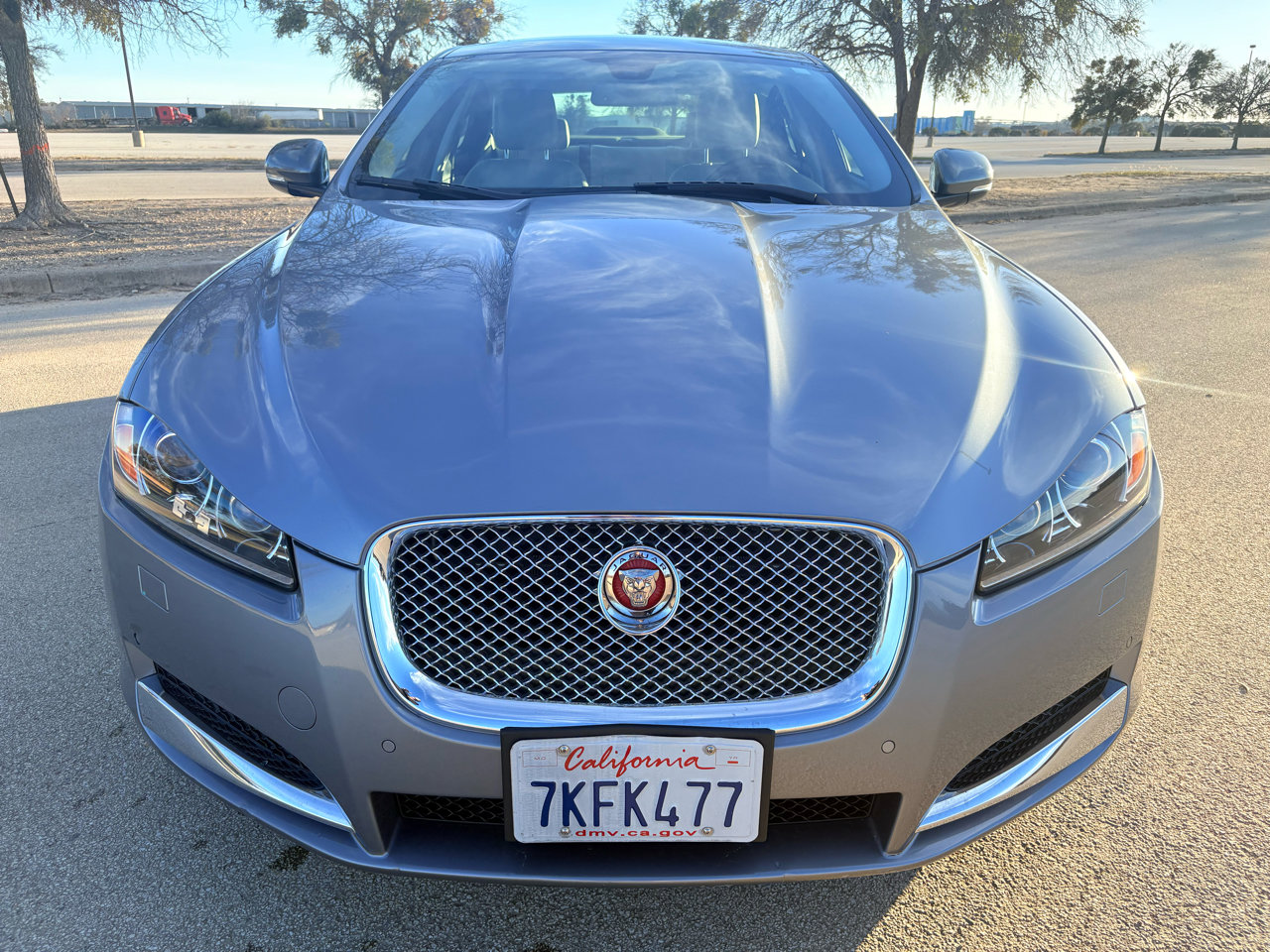 Used 2015 Jaguar XF Premium image 7