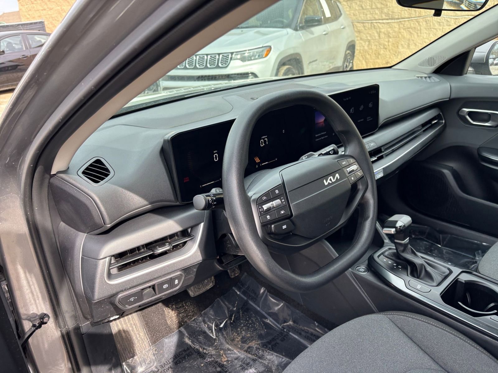Used 2025 Kia K4 FWD image 34