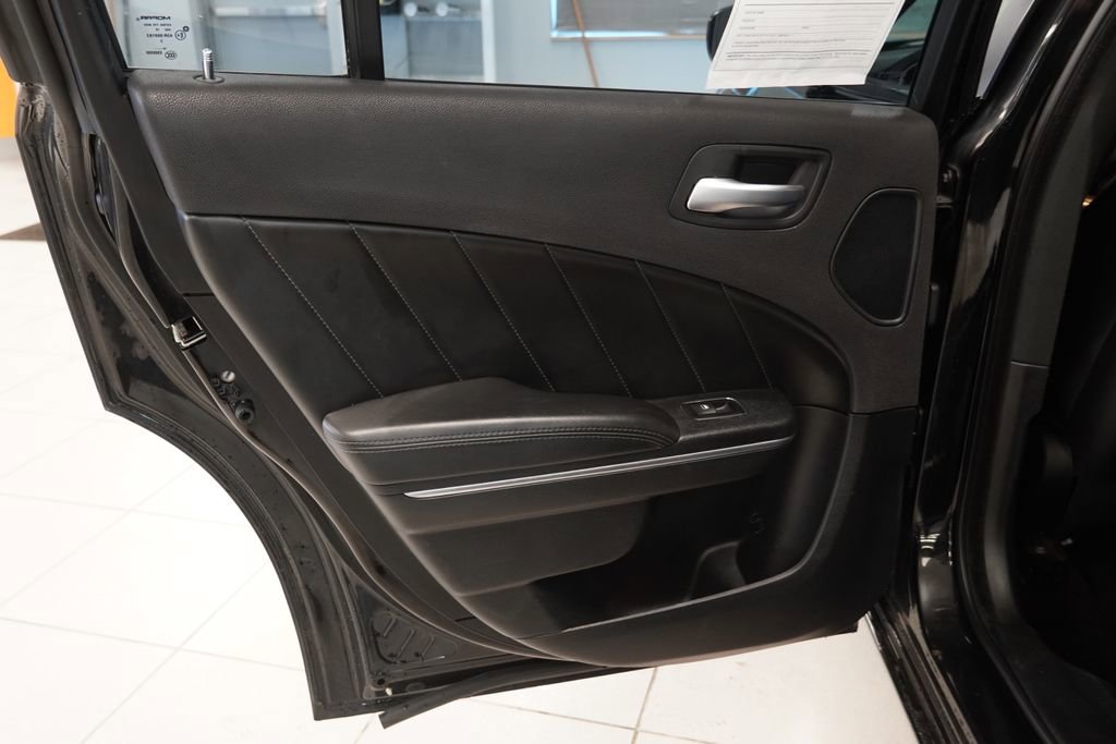 Used 2017 Dodge Charger SXT w/ AWD Plus Group image 26