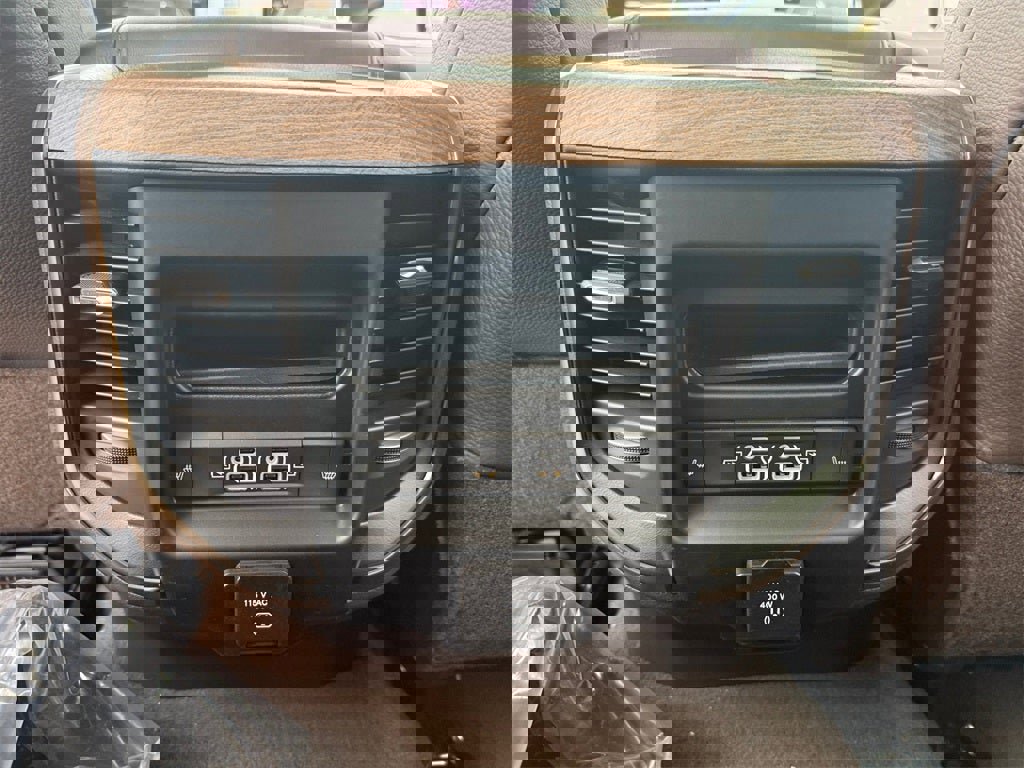 New 2026 RAM 2500 Limited image 27