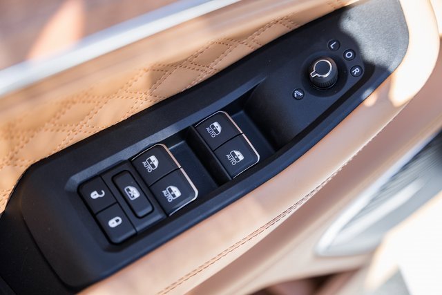 New 2025 Jeep Grand Cherokee Summit image 41