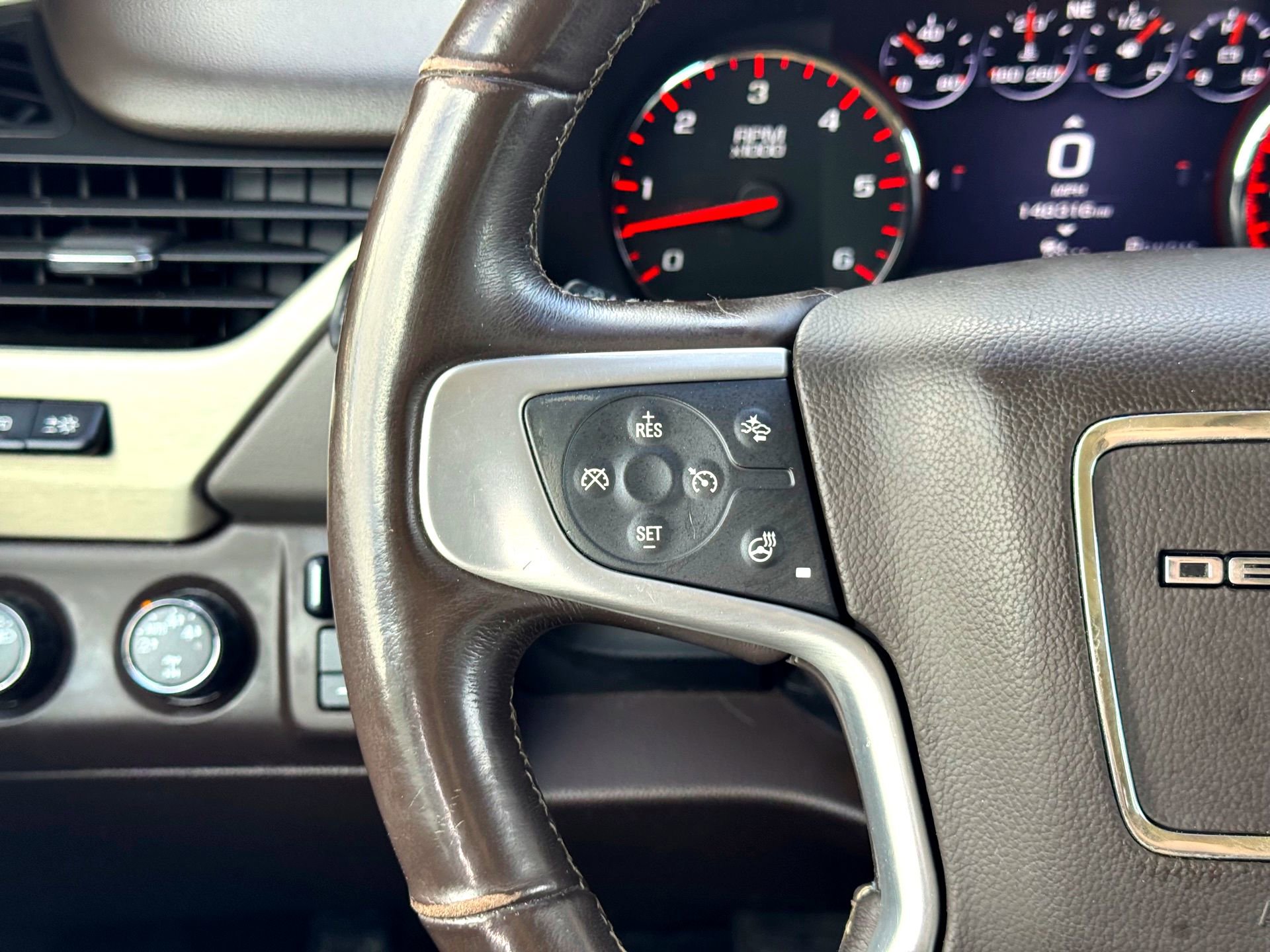 Used 2016 GMC Yukon Denali w/ Open Road Package image 30