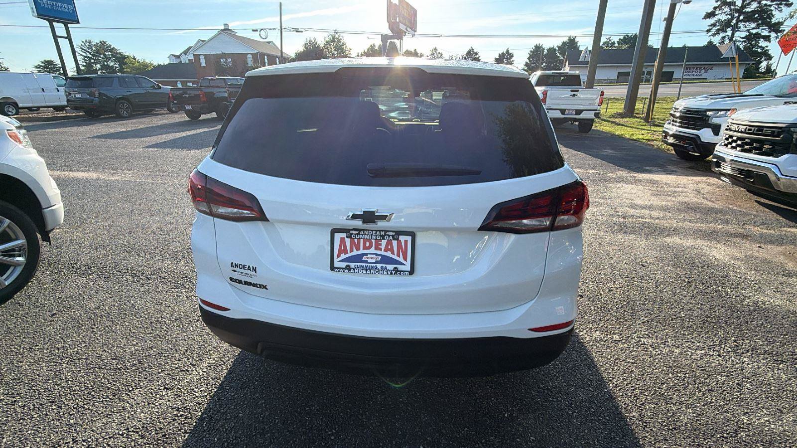 Used 2024 Chevrolet Equinox LS w/ LS Convenience Package FWD image 9