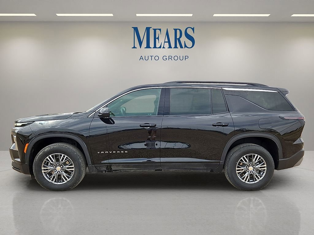 Used 2025 Chevrolet Traverse LT image 2
