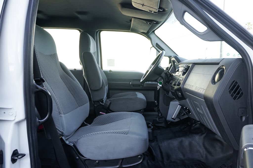 Used 2016 Ford F650 2WD Crew Cab Super Duty image 48