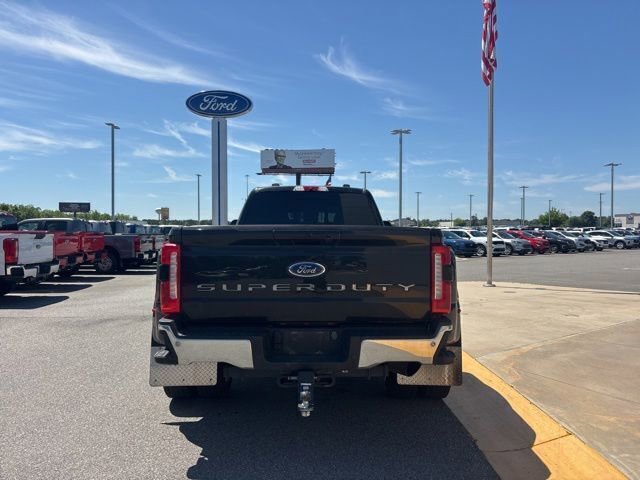 Used 2023 Ford F450 Lariat w/ Lariat Ultimate Package AWD/4WD image 4