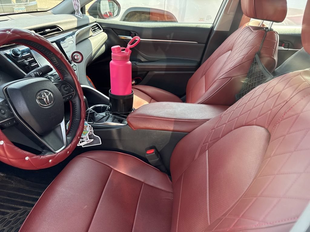 Used 2018 Toyota Camry XSE FWD image 10