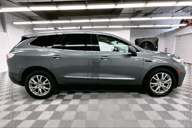 Used 2023 Buick Enclave Essence w/ Experience Buick Package AWD/4WD image 15