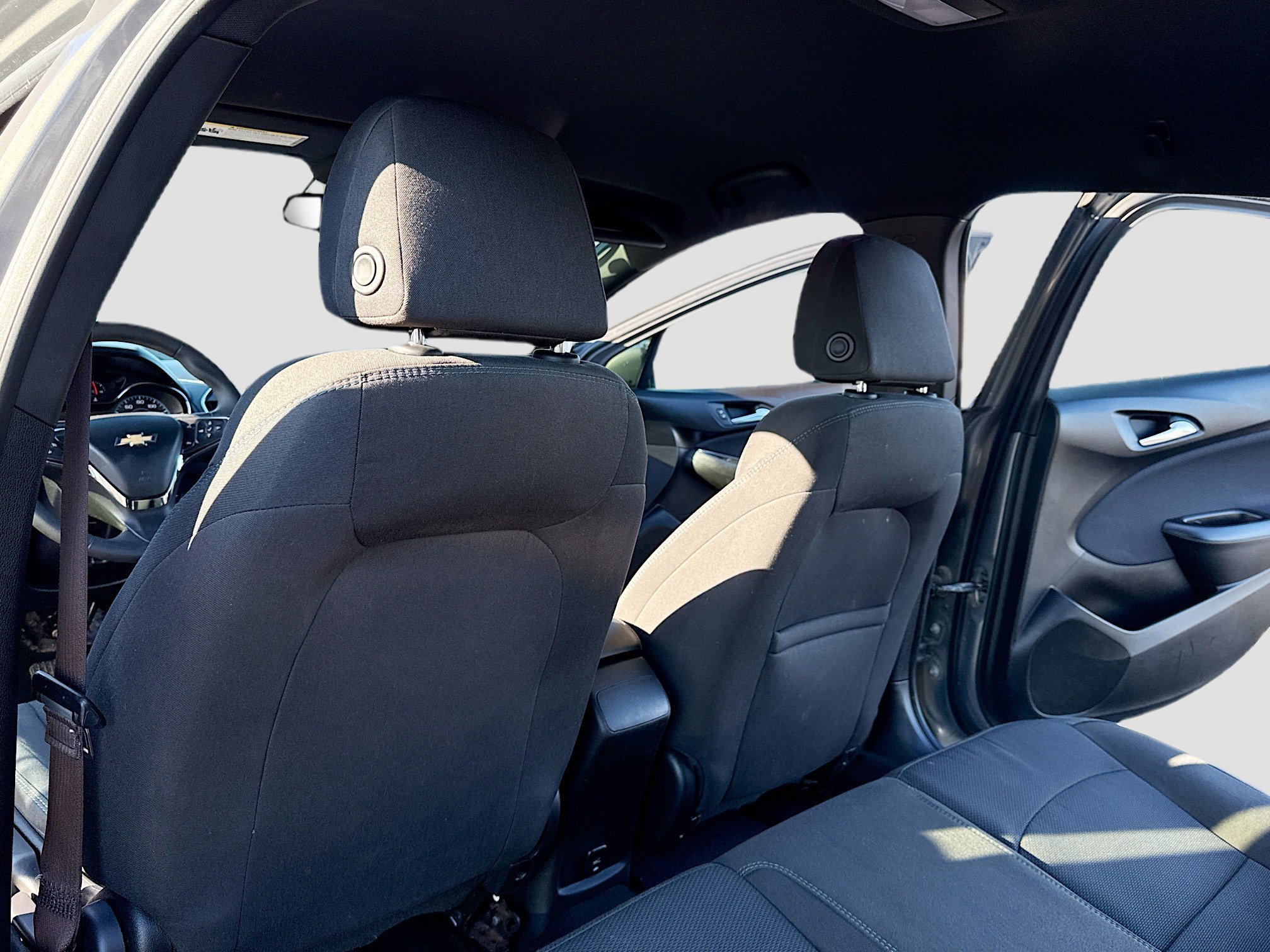 Used 2017 Chevrolet Cruze LT w/ RS Package FWD image 6
