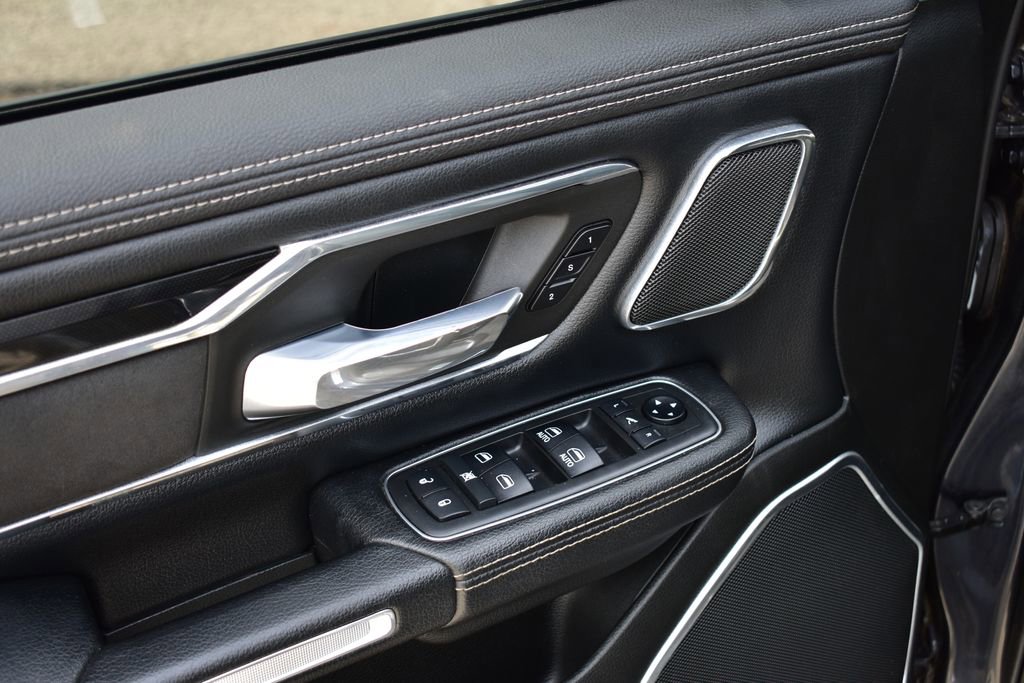 Used 2019 RAM 1500 Laramie AWD/4WD image 19