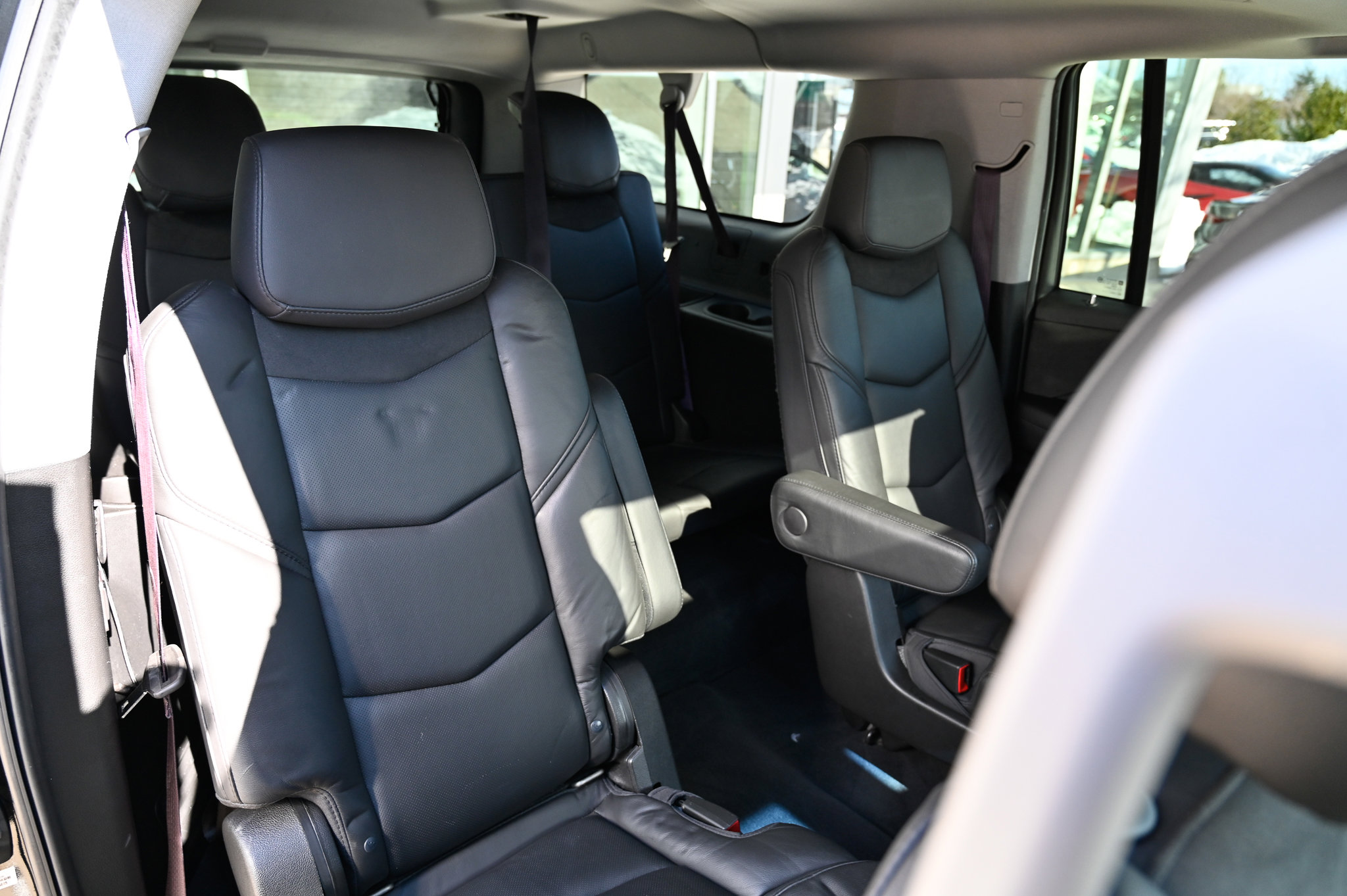Used 2017 Cadillac Escalade ESV Luxury image 51