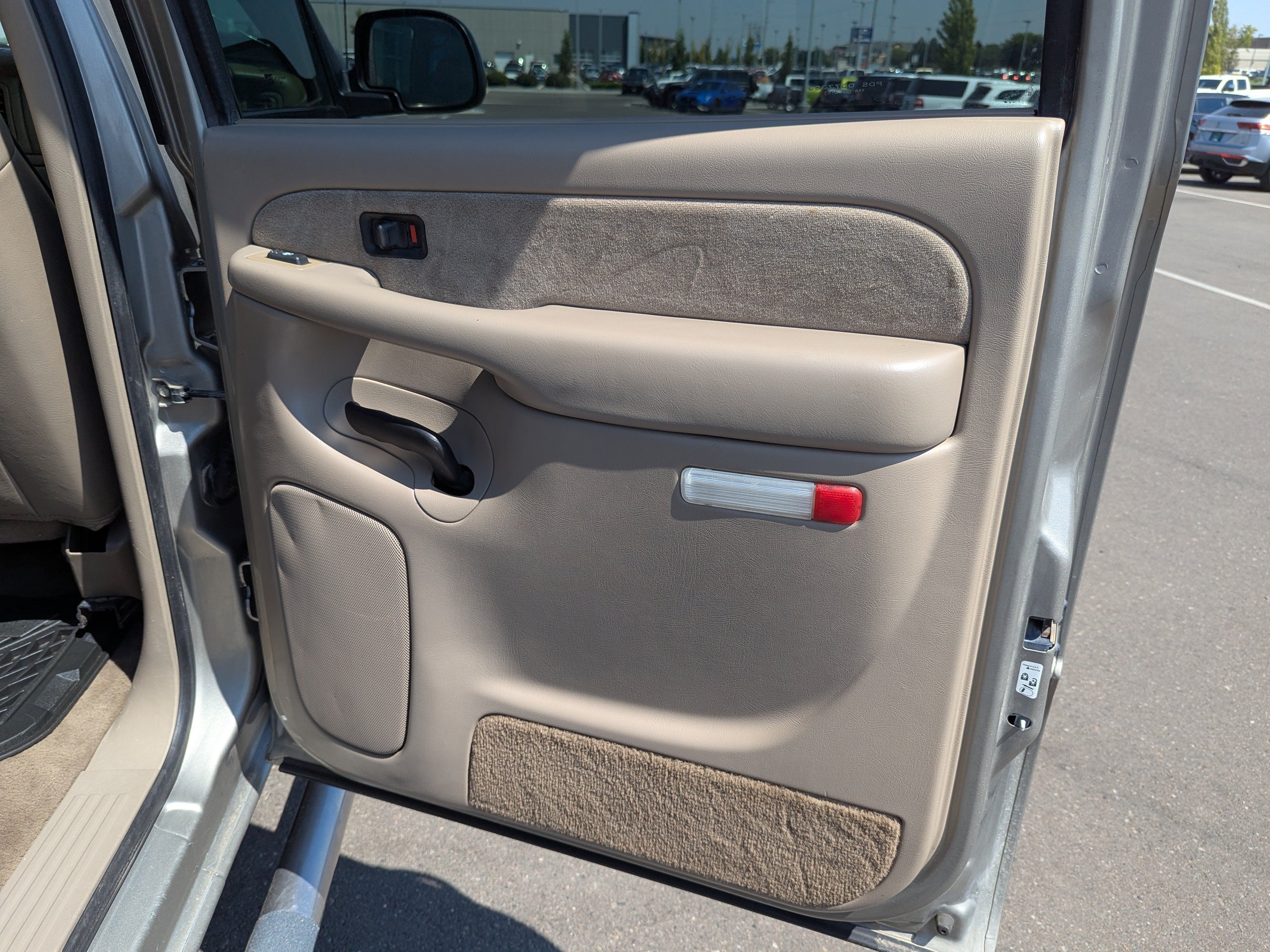 Used 2002 Chevrolet Silverado 2500 LT AWD/4WD image 28